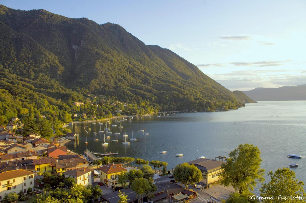 Natura Tra Bosco E Lago Castelveccana 外观 照片
